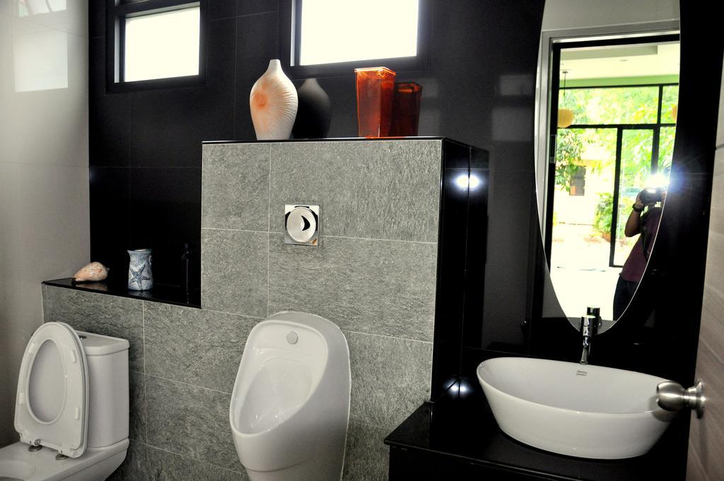 Dusit Naka Place Phuket Bagian luar foto