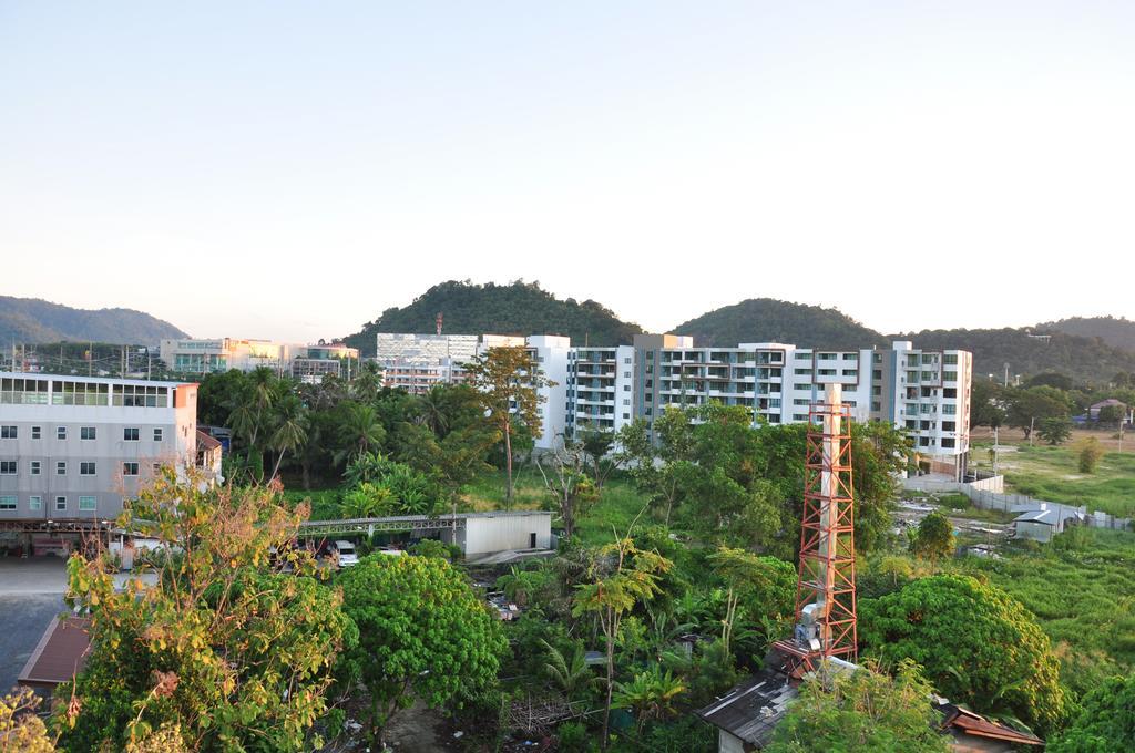 Dusit Naka Place Phuket Bagian luar foto