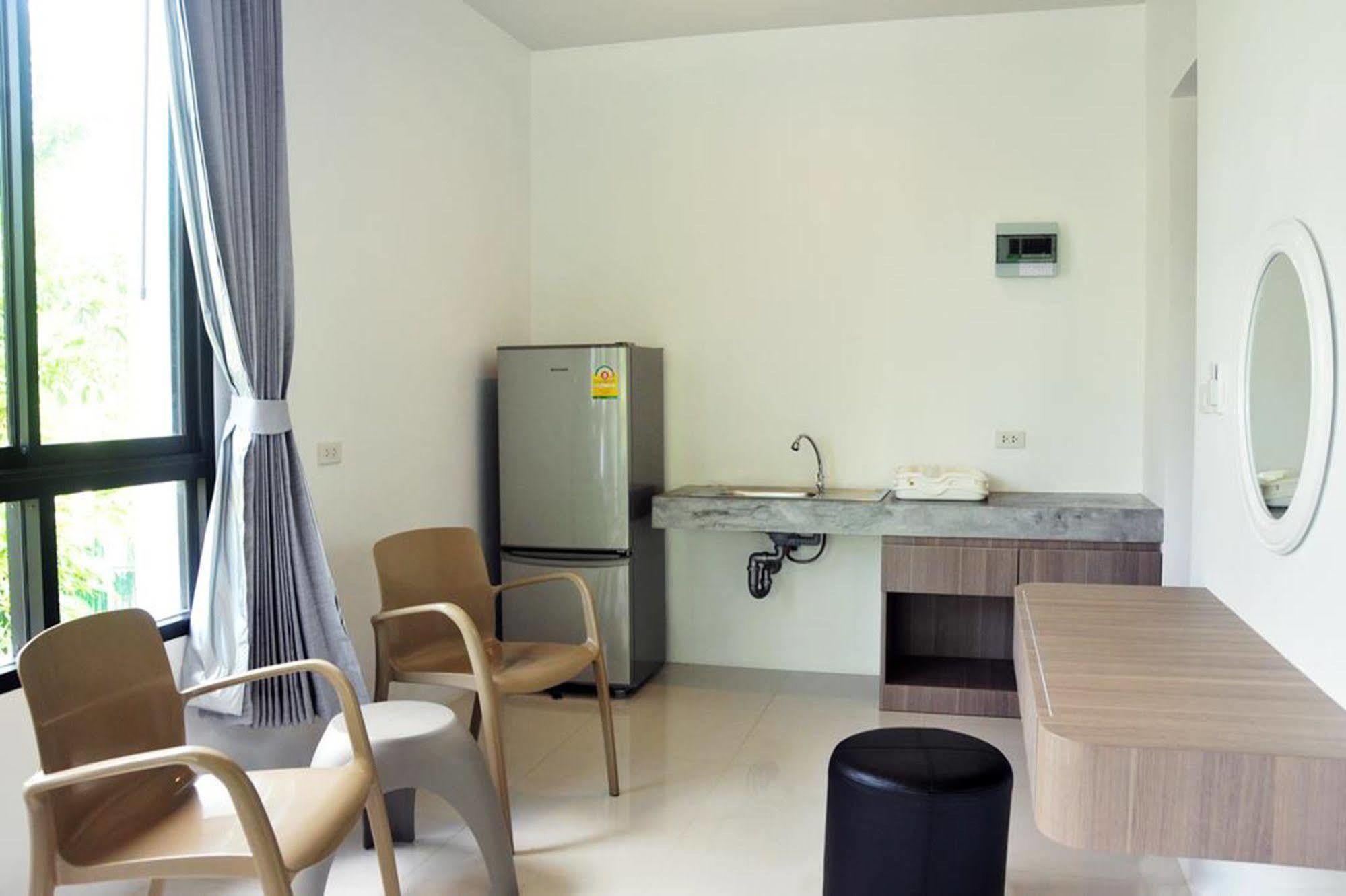 Dusit Naka Place Phuket Bagian luar foto