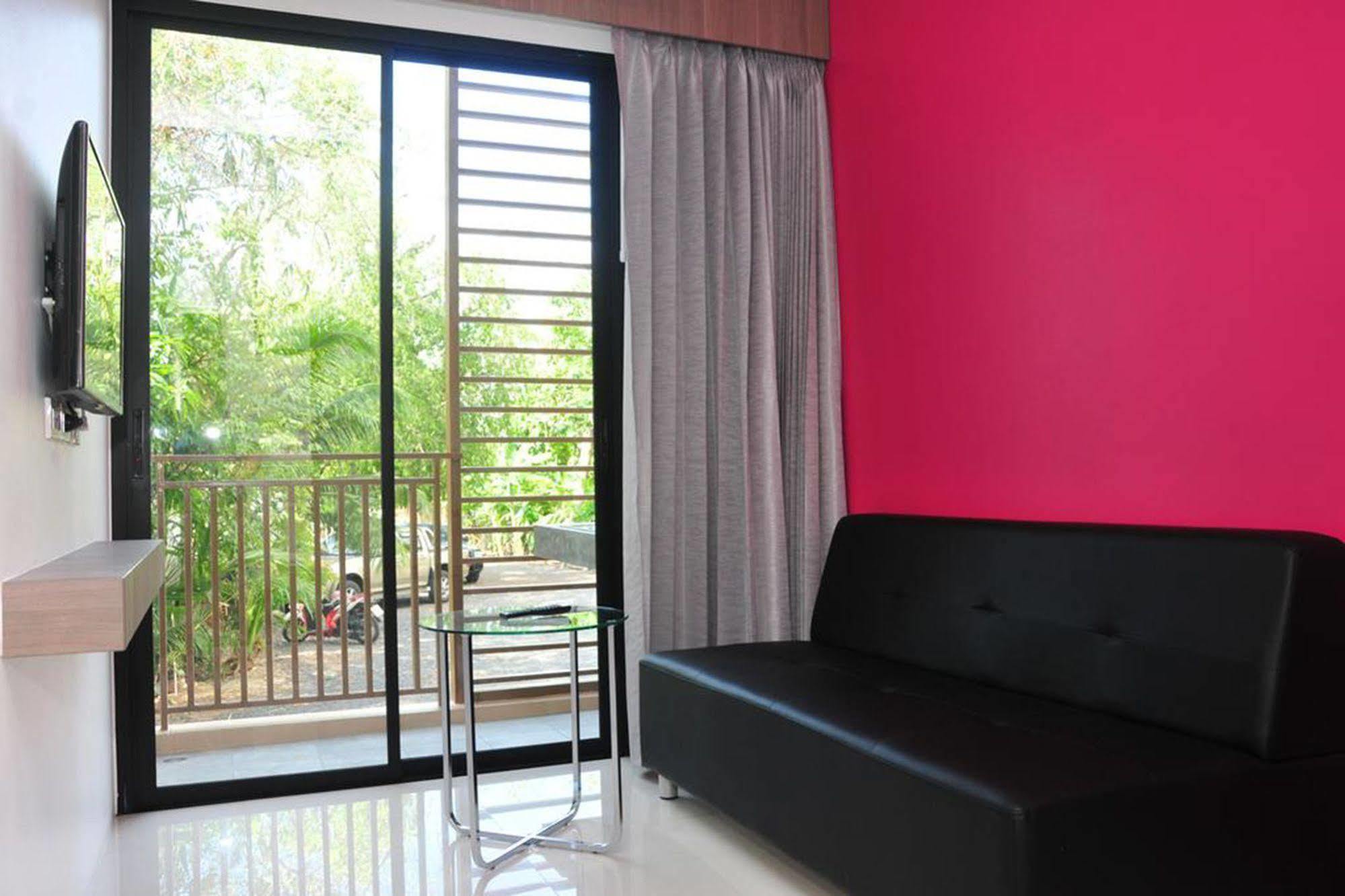 Dusit Naka Place Phuket Bagian luar foto