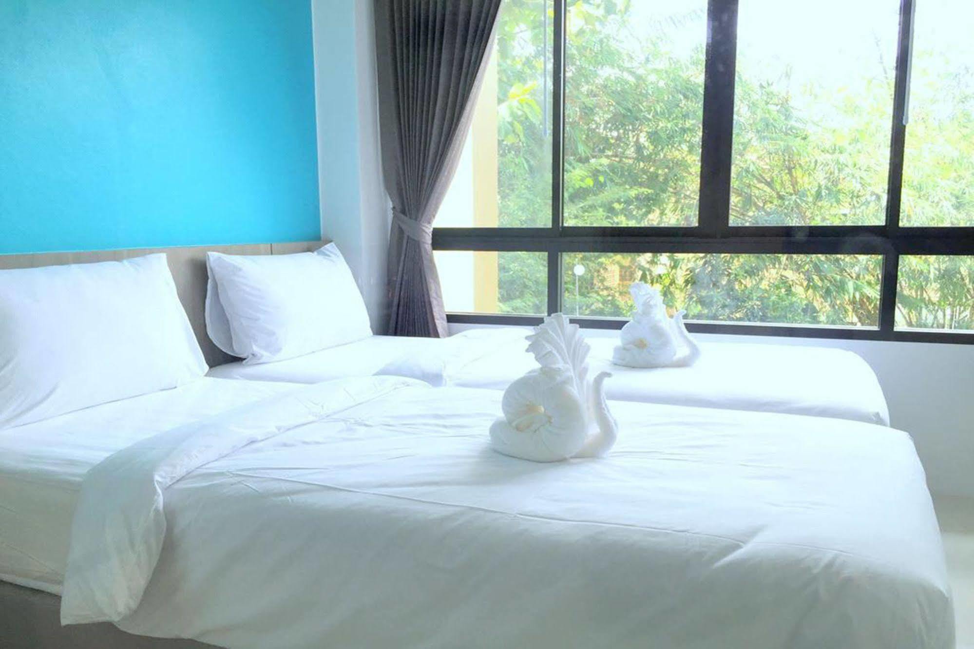 Dusit Naka Place Phuket Bagian luar foto