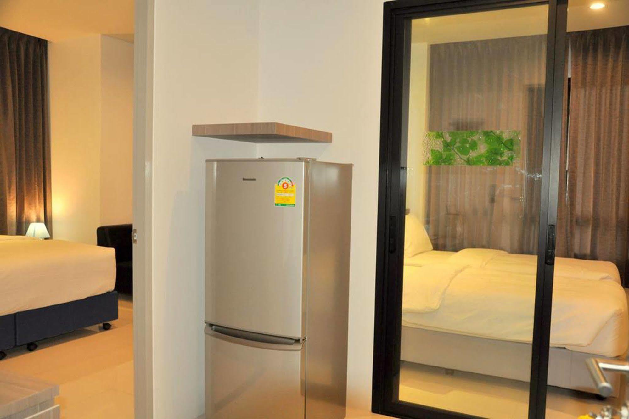 Dusit Naka Place Phuket Bagian luar foto