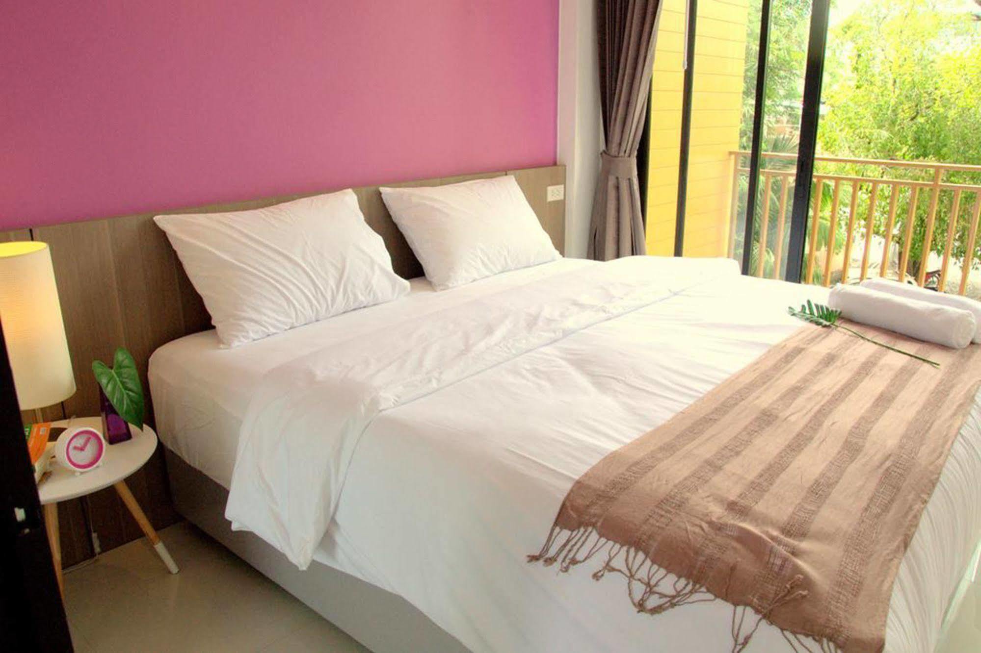Dusit Naka Place Phuket Bagian luar foto