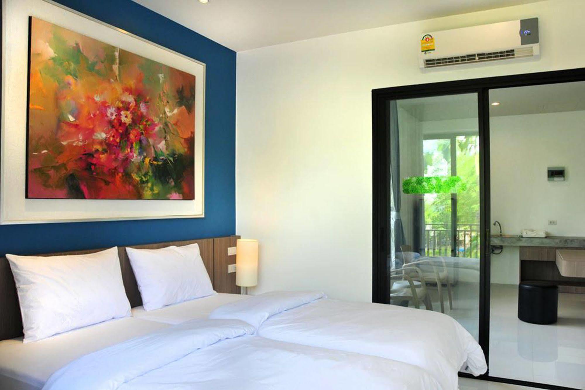 Dusit Naka Place Phuket Bagian luar foto