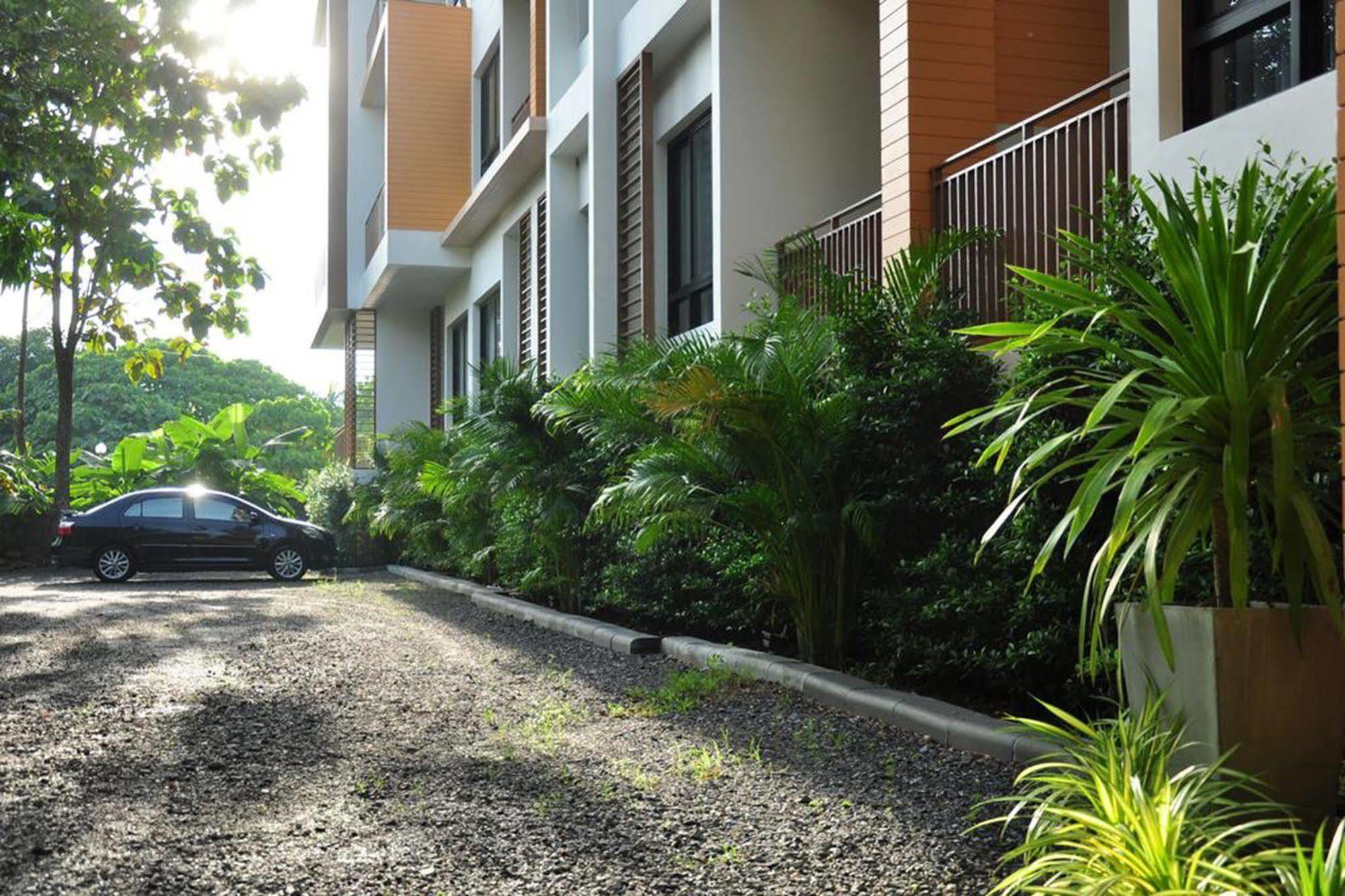Dusit Naka Place Phuket Bagian luar foto